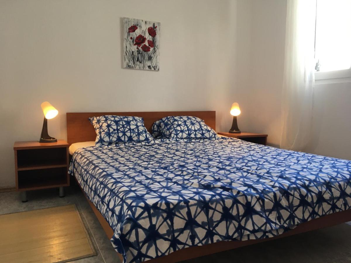Solenta - Sunny & Bright Apartment Near Beach W Self Checkin Nečujam Exteriér fotografie