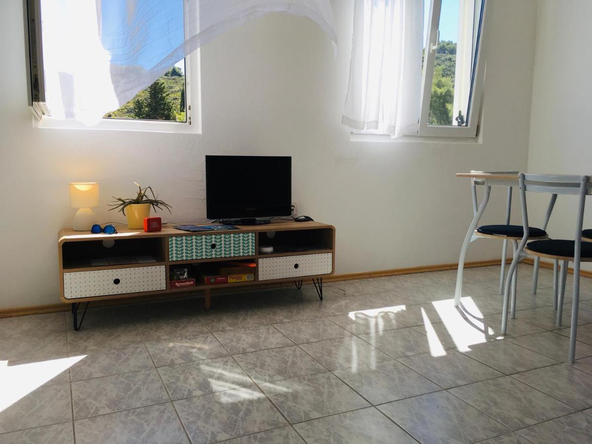 Solenta - Sunny & Bright Apartment Near Beach W Self Checkin Nečujam Exteriér fotografie