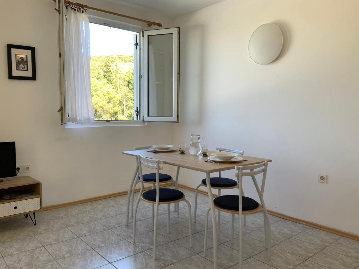 Solenta - Sunny & Bright Apartment Near Beach W Self Checkin Nečujam Exteriér fotografie